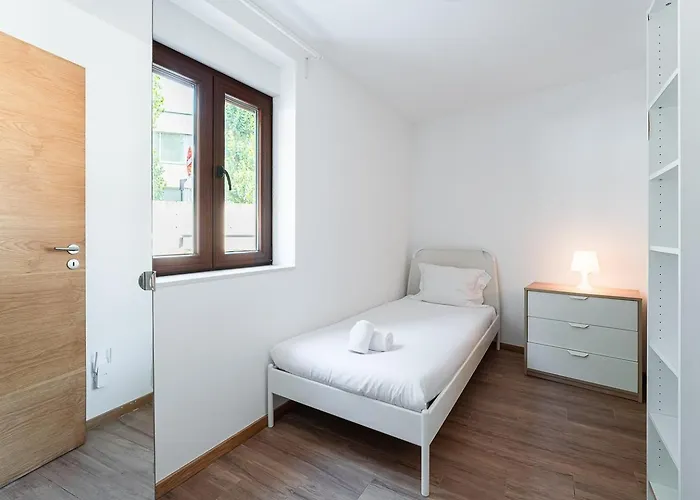 Guestready - Cosy Nest Near Campo Alegre 4*