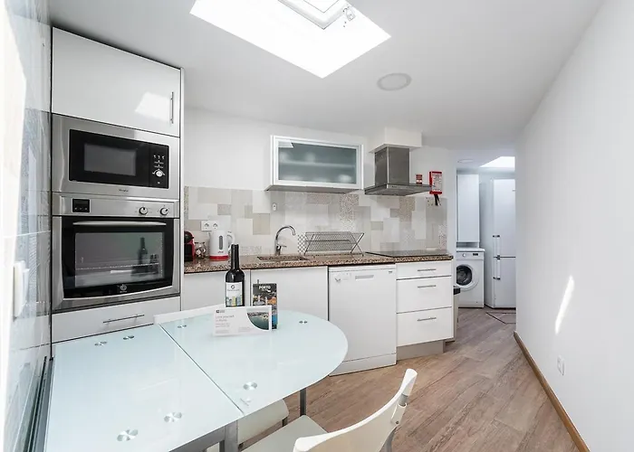 Guestready - Cosy Nest Near Campo Alegre Maison d'hôtes 4*